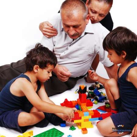 Консультация для родителей средней группы «Чем занять ребенка дома?»
