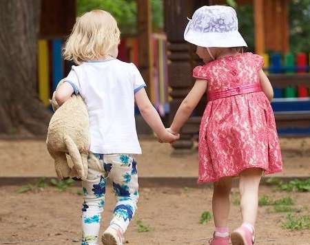 Как научить детей дружить