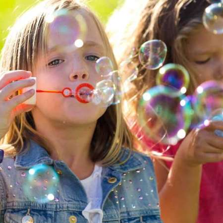 Сценарий развлечения  «Праздник воздушных шаров и мыльных пузырей» 